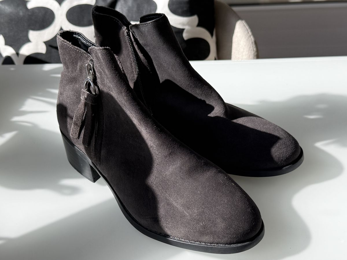 A brand new Steve Madden Grey Suede Ankle Boots 