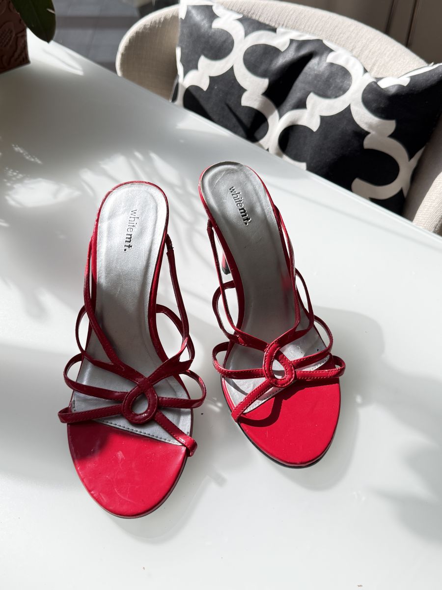 White Mt. red Strappy Heels – Size 7½